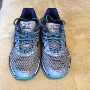 Mizuno Wave Enigma 6 Running Shoes